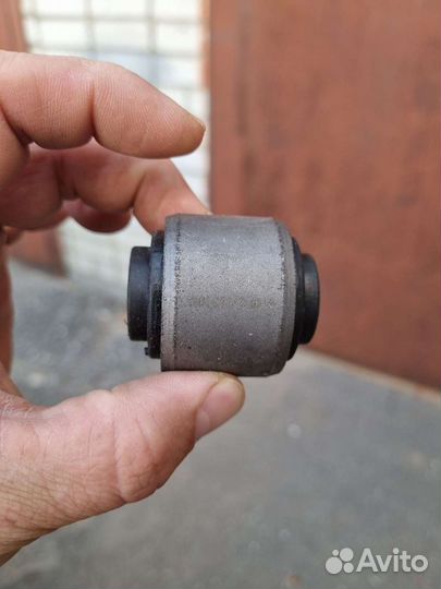 Болт эксцентриковый