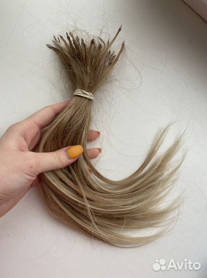 Натуральные светлые волосы