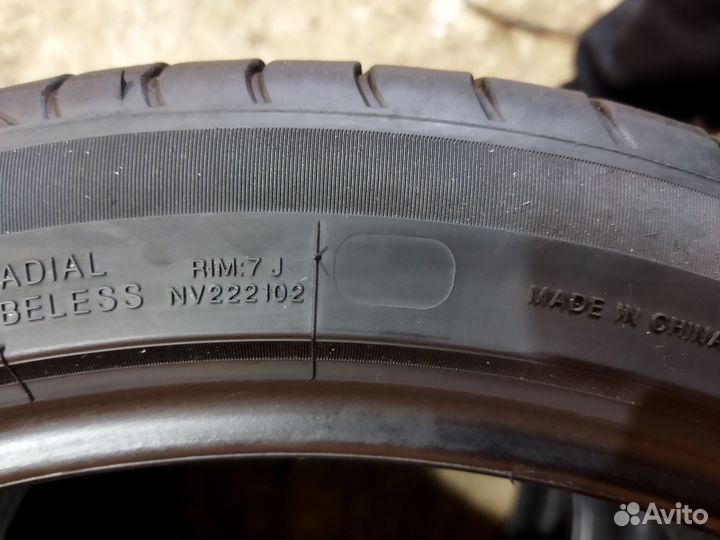 Delinte DS2 205/45 R17 88V