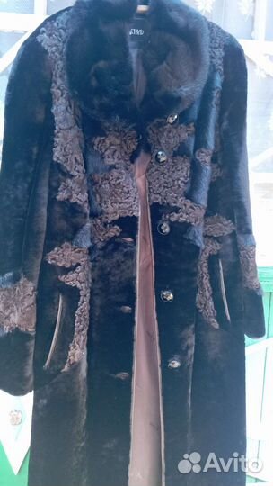 Шуба мутоновая с вставкой норки и каракуля 52 54