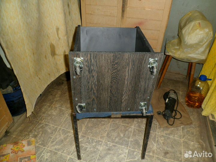 Стойки под акустику