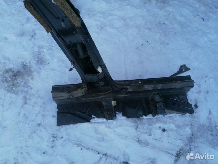 Стойка (порог) левая Mercedes Benz Е-Класс W211