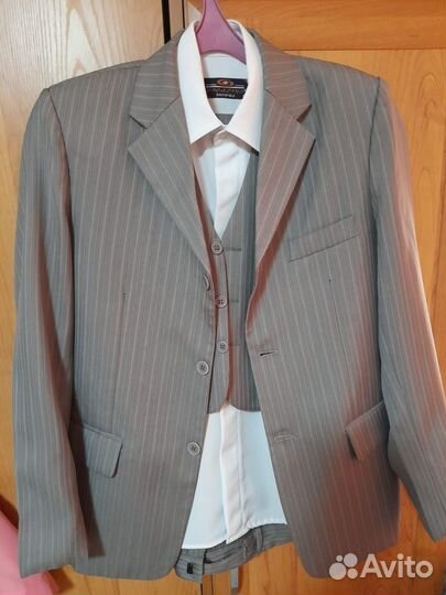 Школьный костюм