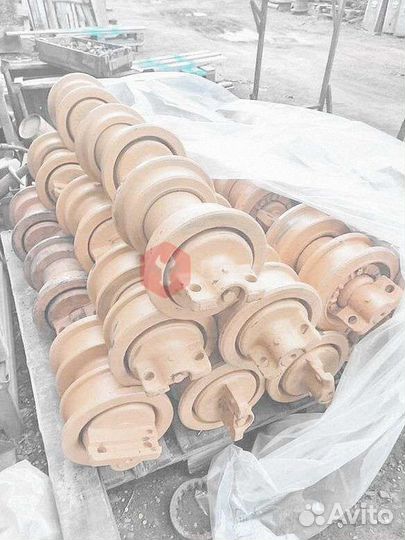 Каток поддерживающий 14520416