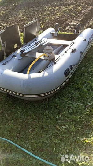 Продаётся лодка