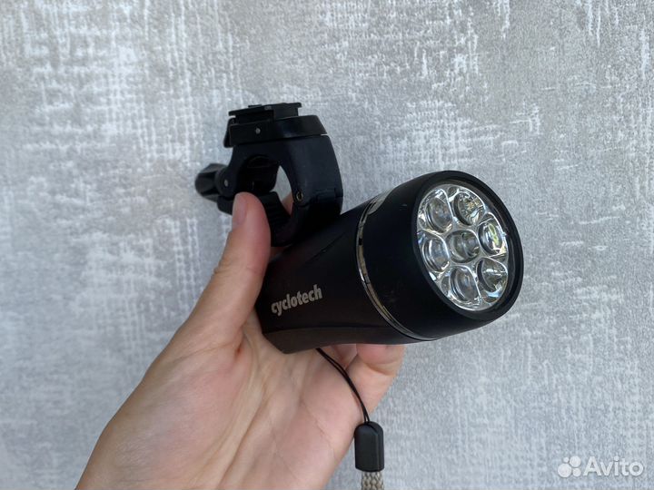 Фонарь для велосипеда Cyclotech передний