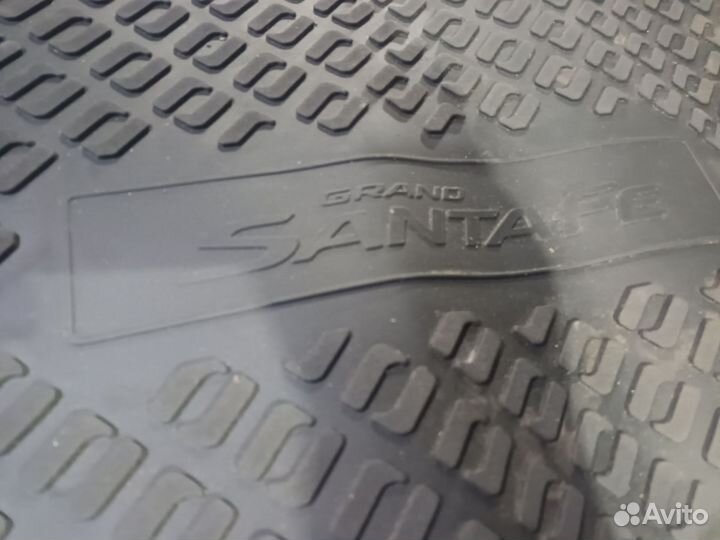 Автомобильные коврики резиновые