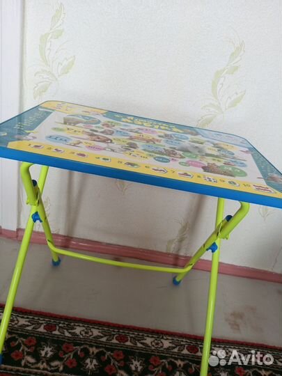 Игровой столик со стульчиком