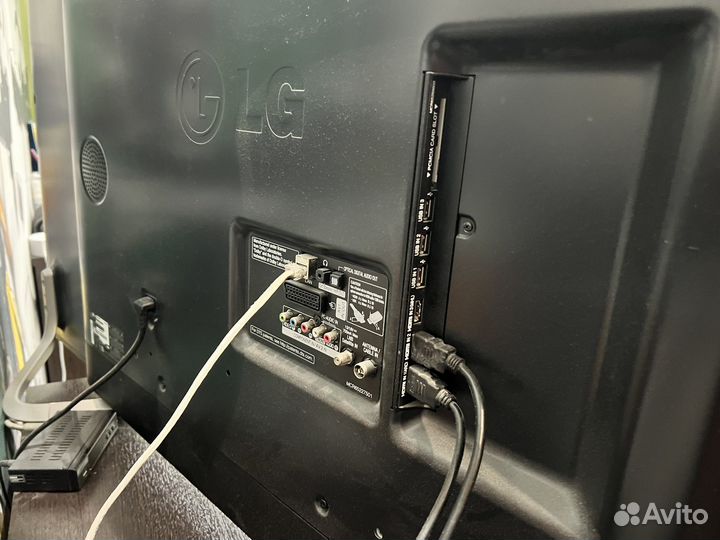 Телевизор LG 55LB720V