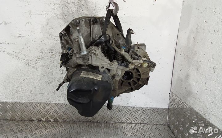 МКПП (механическая коробка переключения передач) R