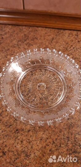 Чашка на ножке с блюдцем