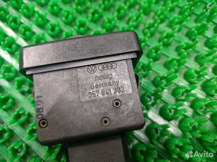 Кнопка корректора фар Volkswagen Passat B3 PF 1990