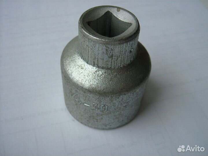 Головка торцевая на 30 кв. 1/2’’