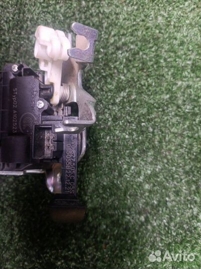 Замок багажника Volkswagen Polo liftback