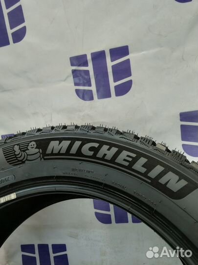 Michelin X-Ice North 4 255/40 R22 103T