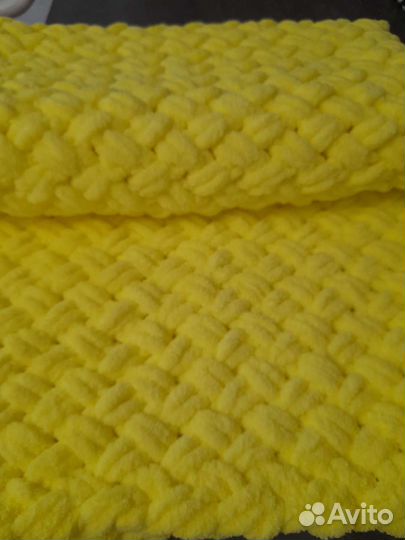 Пледы и покрывало