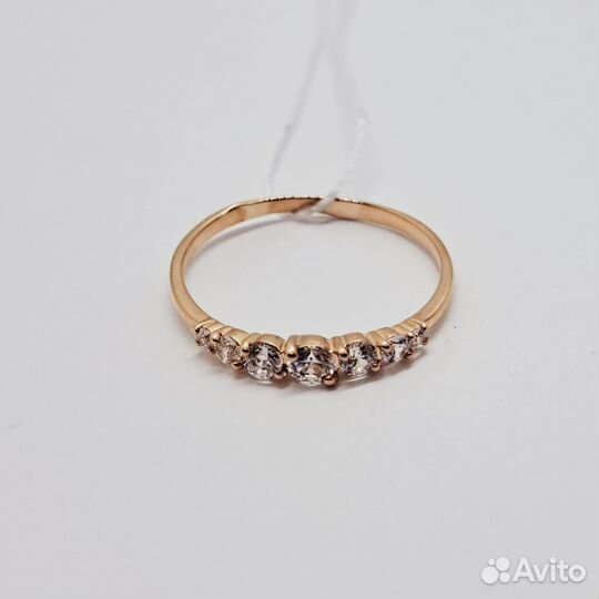 Золотое кольцо с камнем 17р