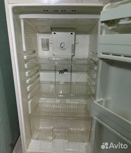 Отличный холодильник Samsung No Frost (везде)