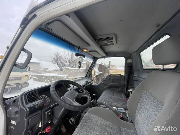 Isuzu NQR75 с КМУ, 2009