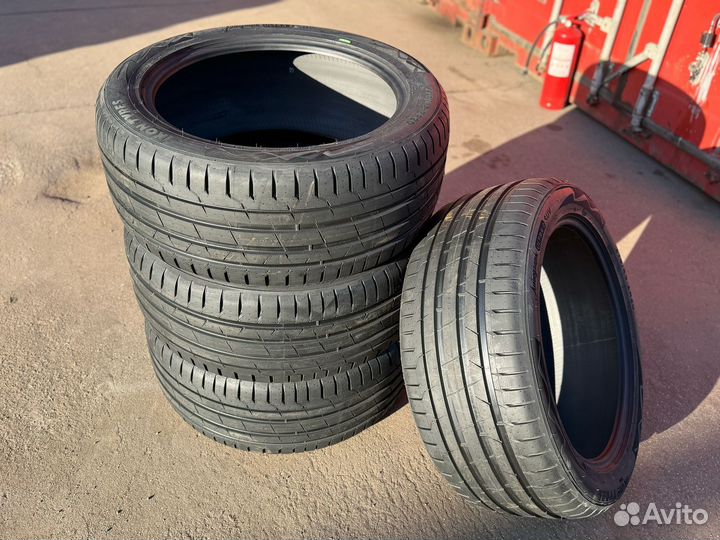 Ikon Tyres Autograph Ultra 2 SUV 275/40 R20
