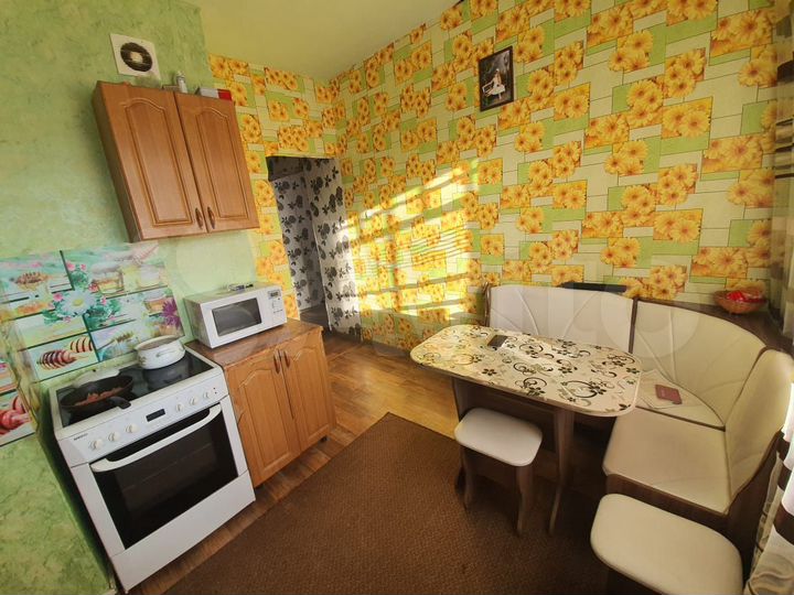 2-к. квартира, 54 м², 3/9 эт.