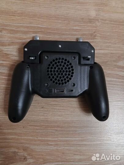 Геймпад для телефона