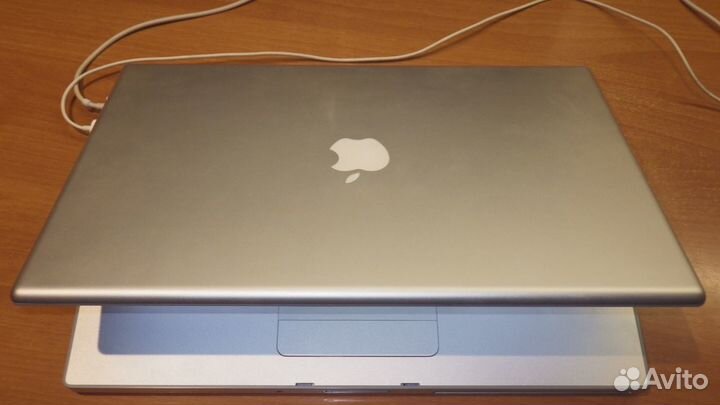 Apple MacBook Pro MA896