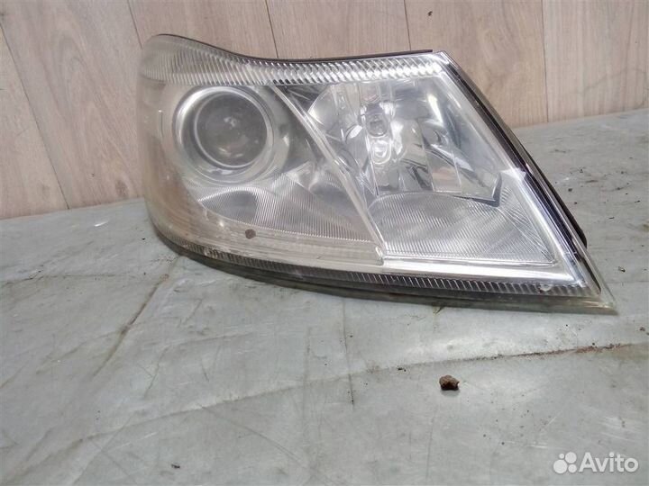 Фара правая 1Z2941016F