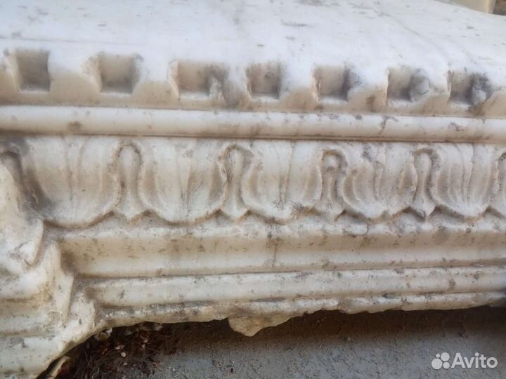 Фрагмент барельефа античного надгробия с Пантикапе