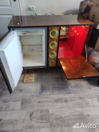 Мини барный холодильник