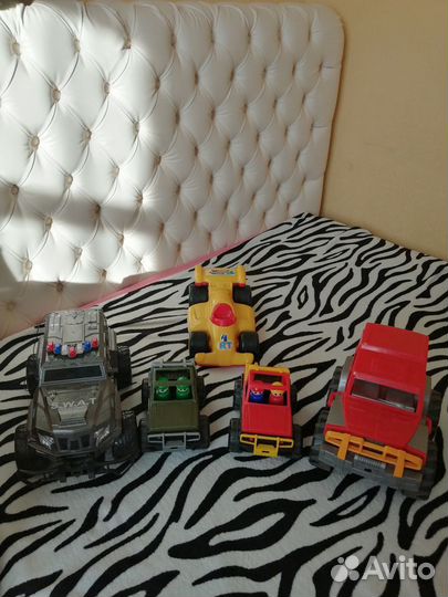 Машинки(цена за всё)