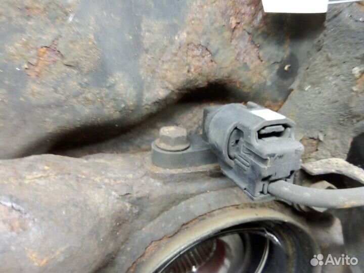 Кулак поворотный правый Toyota FJ-Cruiser GSJ10