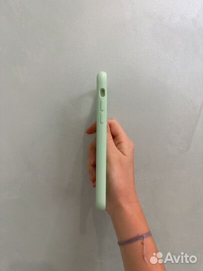 Чехол на iPhone 11