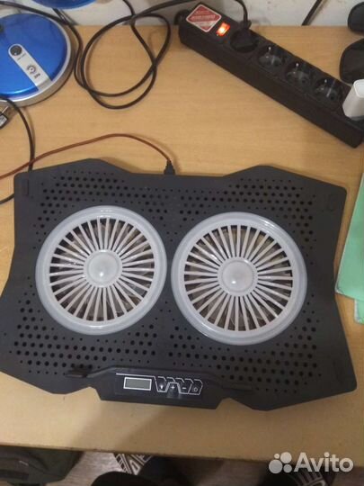 Подставка с охлаждением для ноутбука