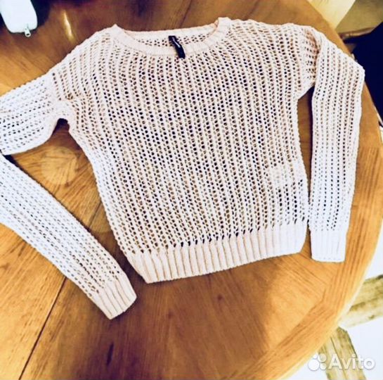 Свитер пудрово розовый