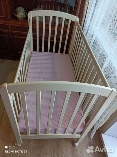 Детская кроватка
