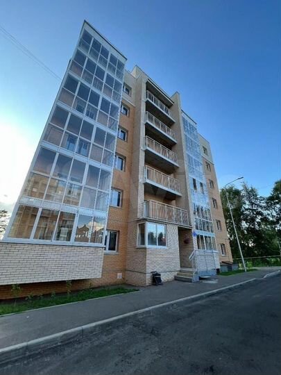 2-к. квартира, 65 м², 3/6 эт.