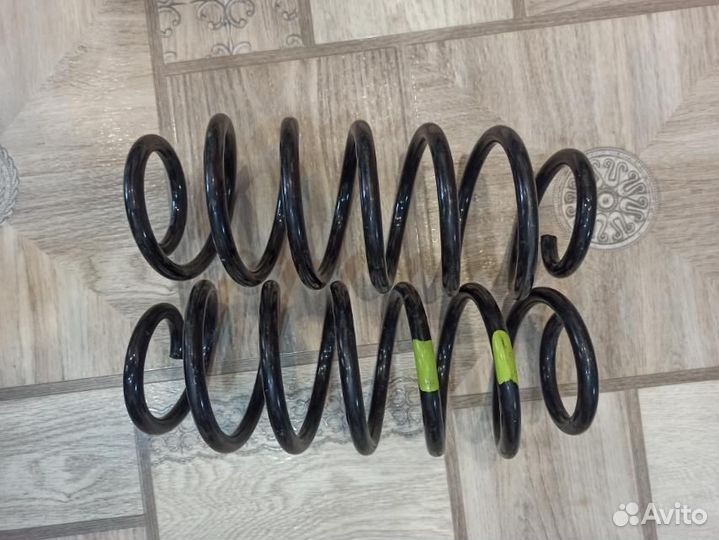 Амортизирующие пружины от Тойота Рактис