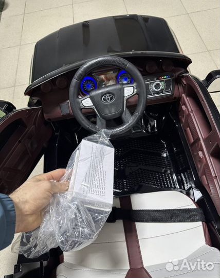 Детский электромобиль