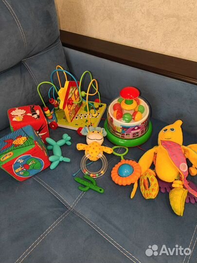 Игрушки для ребенка от 0 пакетом + вожжи