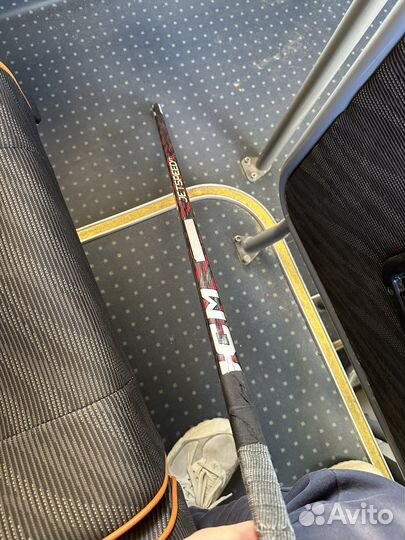 Обломки клюшек