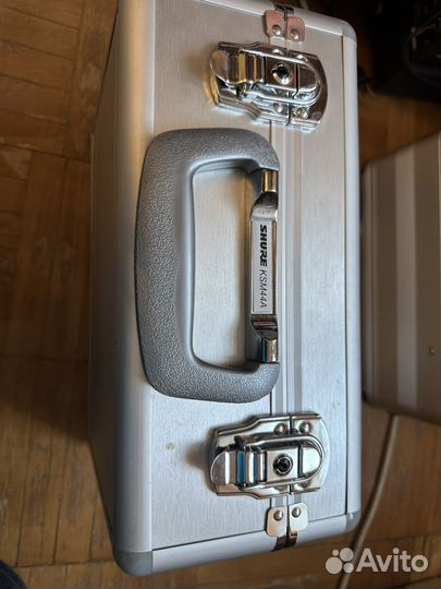 Студийный микрофон Shure KSM44A