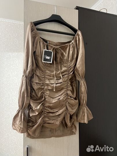 Платье атласное S