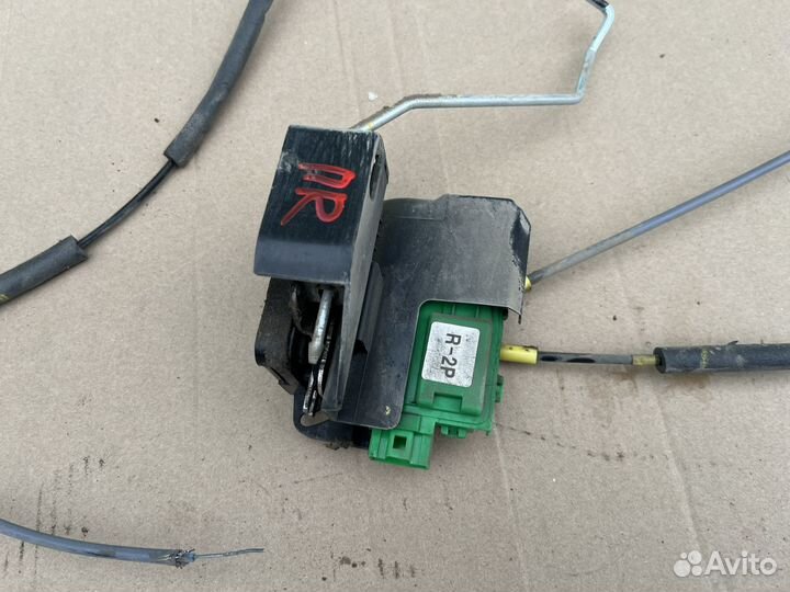 Замок двери Киа Рио 3