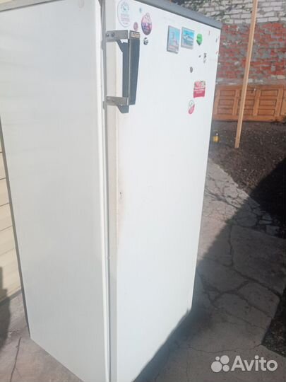 Холодильник бу полюс