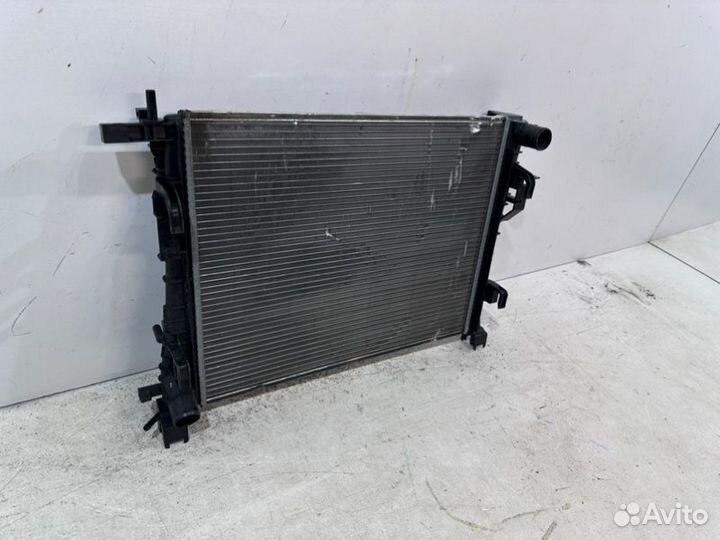 Радиатор охлаждения Renault Kaptur 2016
