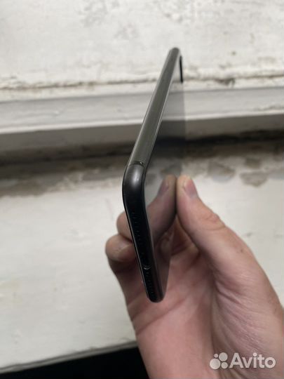 Телефон iPhone 8 plus