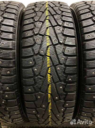 Pirelli Ice Zero 215/65 R17 98W