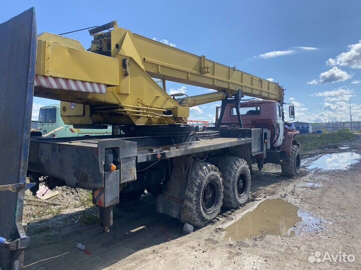 Кран кс 45717 25 тонн