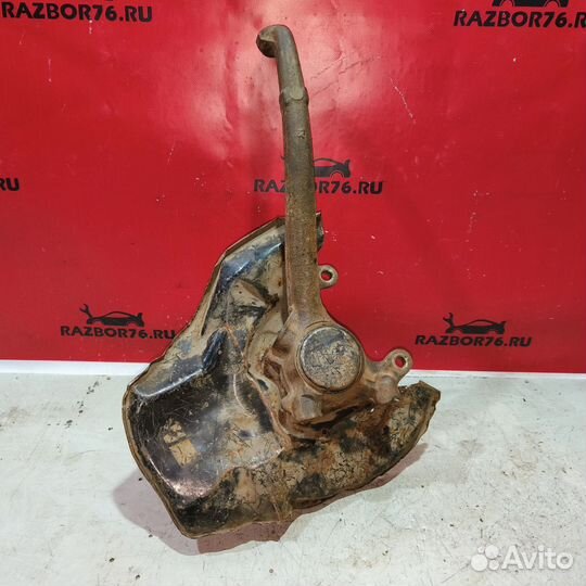 Кулак передний правый Toyota Cresta 90